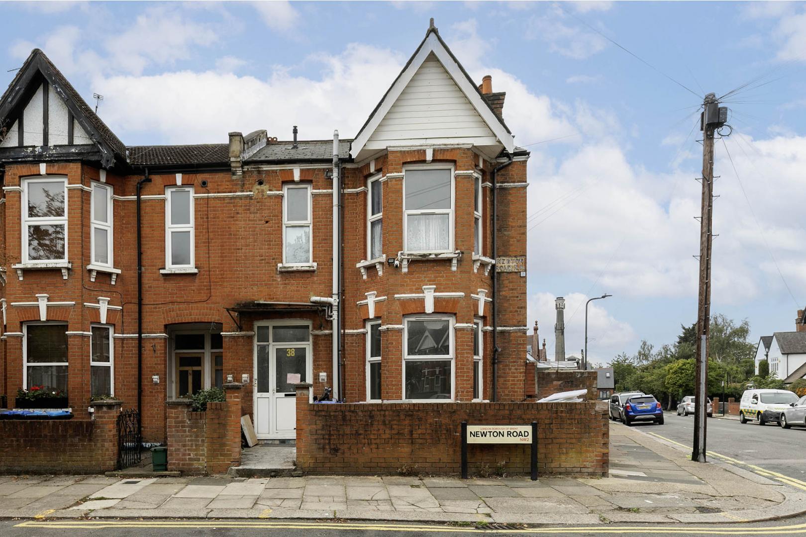 			3 Bedroom, 1 bath, 1 reception Flat			 Newton Road, Cricklewood